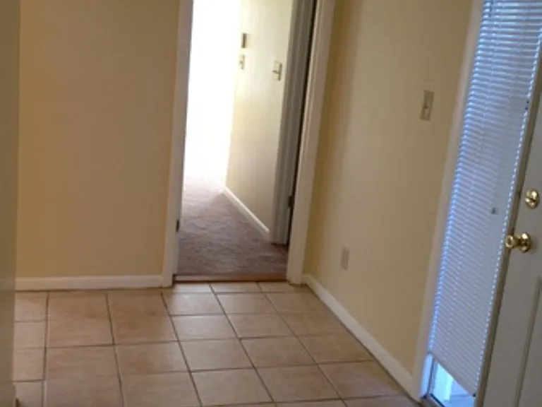 671-1 Bartons Landing Pl — Photo 2