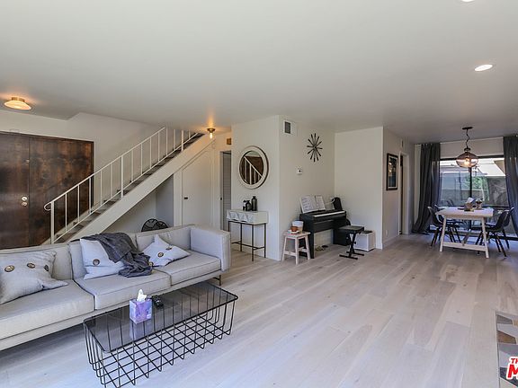5th image of 503 E Tujunga Ave