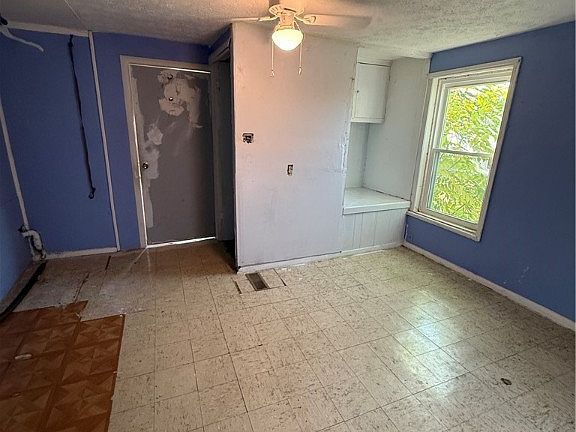 4th image of 546 Wynora Ave