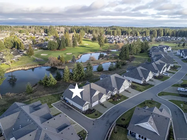 1444 Crown Isle Dr #108, Courtenay, BC V9N 0B8
