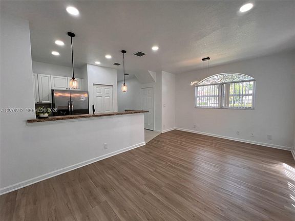 3rd image of 3102 Coral Ridge Dr #3102