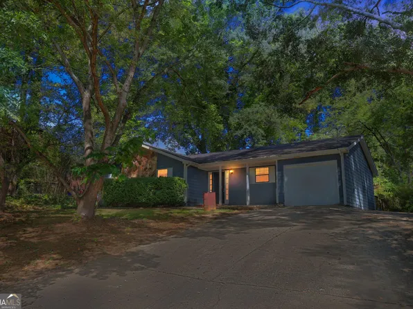 3140 Glen Hollow Dr, Rex, GA 30273