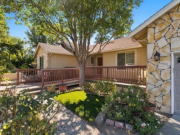 4th image of 4020 Rhoda Way