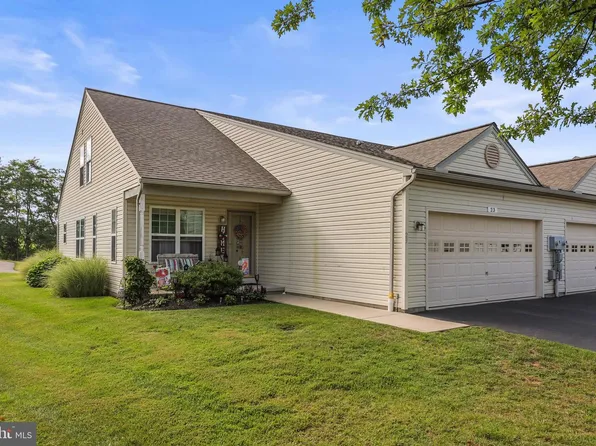 23 Cedarfield Dr, Gettysburg, PA 17325