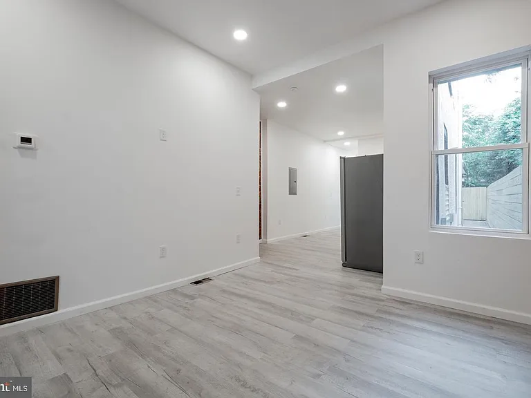 935 W Susquehanna Ave #1 — Photo 3