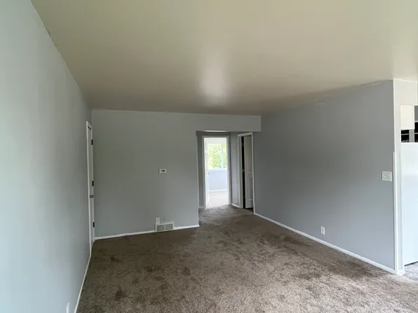 3704 Parkway Blvd #D, Two Rivers, WI 54241