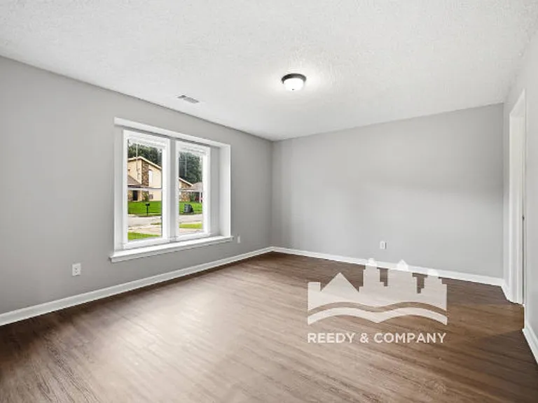 6213 Holly Park Dr — Photo 24