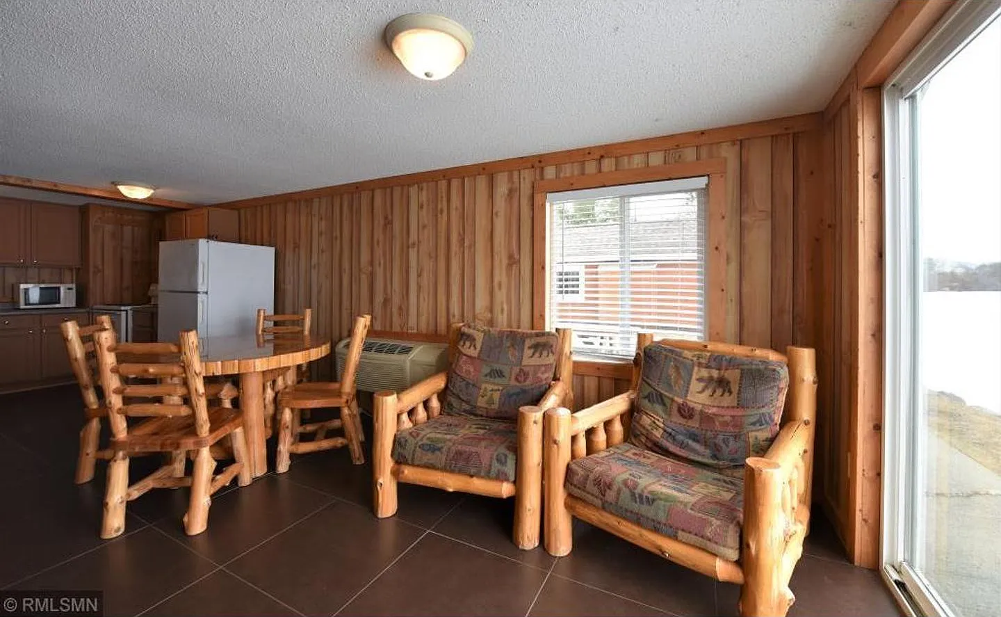 2 Bedrooms, 1 Bathroom Furnished Cabin in Brainerd, MN on Wise Lake — Photo 2