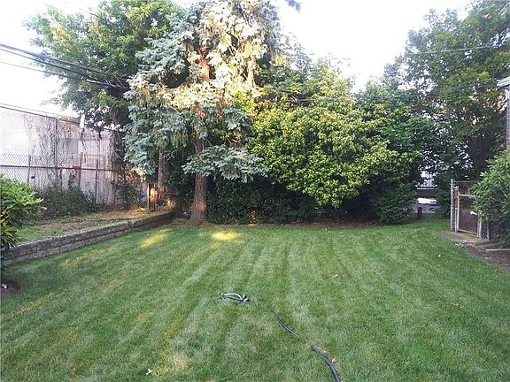 3rd image of 74 Caroline Ave