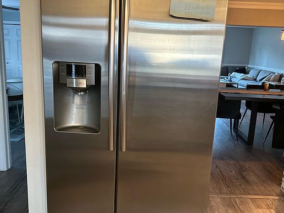 3rd image of 18 Hunter Ln