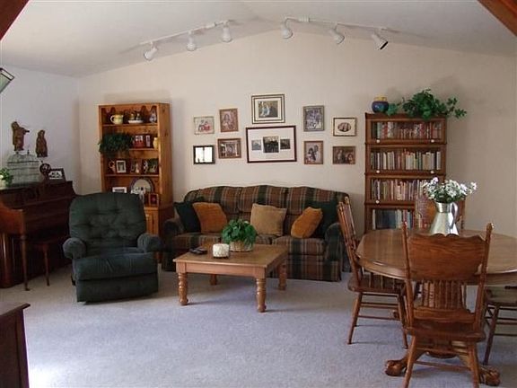 5th image of 403 Helen Ave