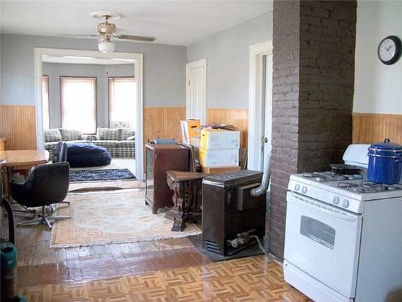 4th image of 1336 Bailey Ave
