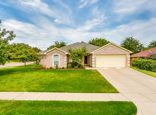 544 Barbara Jean Ln, Burleson, TX 76028