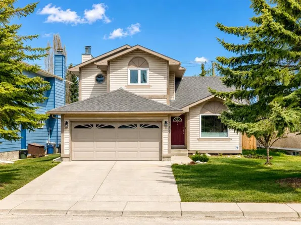 481 Sunmills Dr N, Calgary, AB T2X 2T5