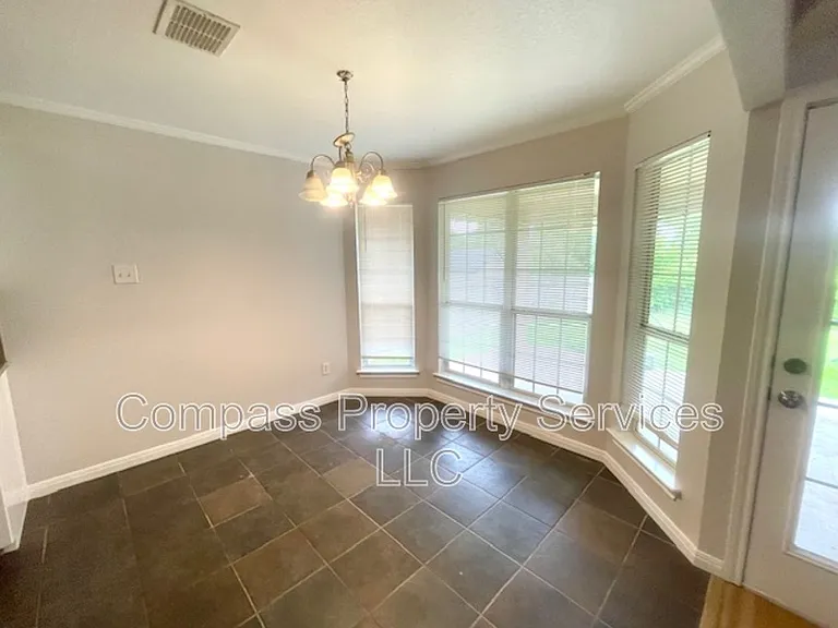 2924 Palomino Trl — Photo 6