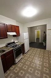 Rented by Robyn Lee, LREB