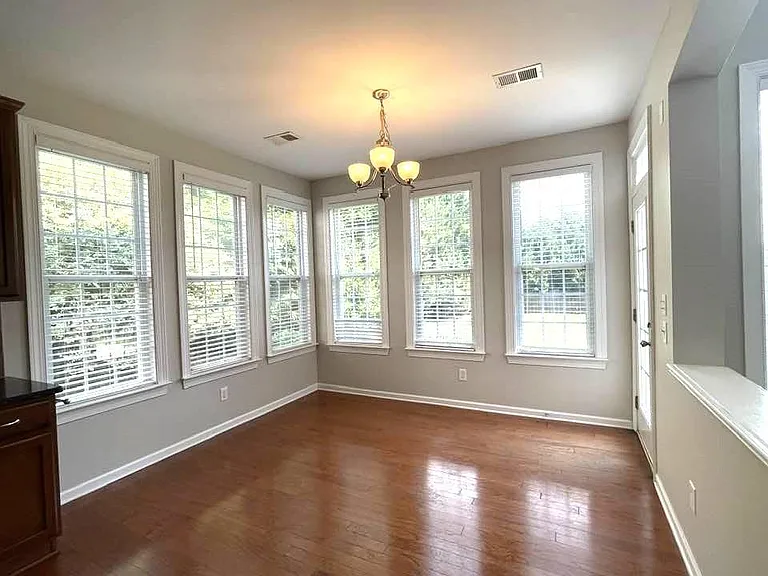 10345 Falling Leaf Dr NW — Photo 8