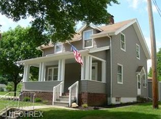 1590 Larch St, Akron, OH 44301