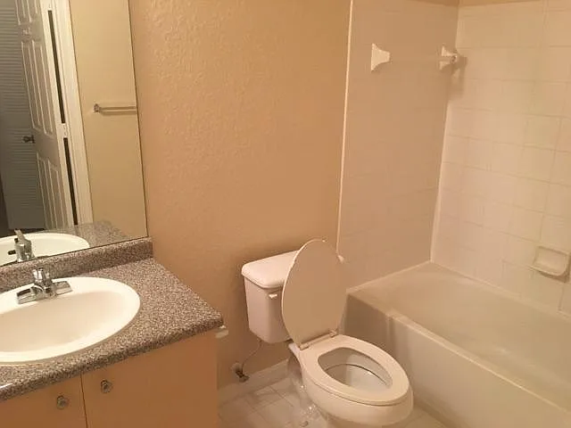 260 Crestwood Cir #102 — Photo 9