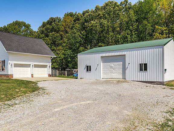 23rd image of 237 Lear Rd