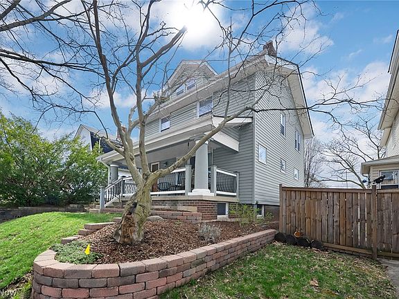 2nd image of 29 Crestview Rd