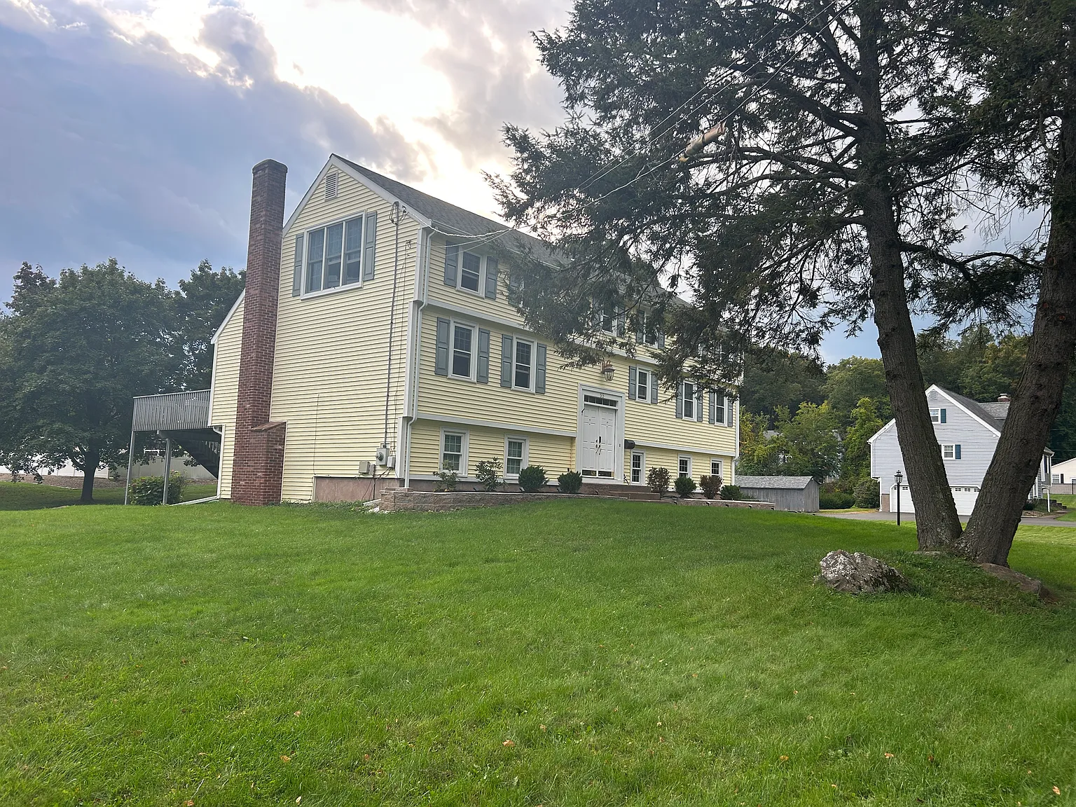 4 bed, 3.5 bath, 2990 sqft, $3,600 — Photo 4