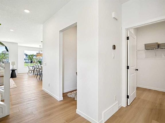 4th image of 98 S Creekstone Pl SW
