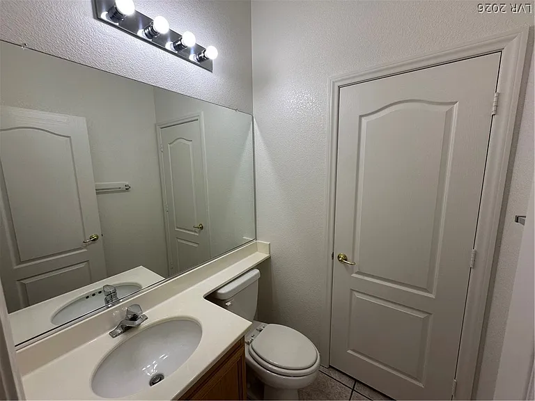 3008 Teal Beach St — Photo 8