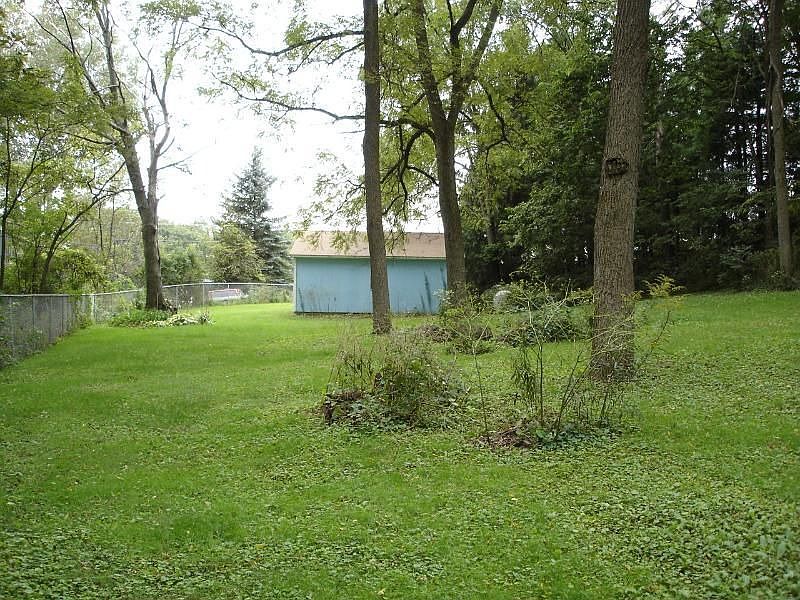 2nd image of 8632 Airport Rd