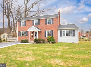 117 Sunnyhill Ln, Havertown, PA 19083