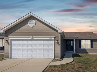 1011 Sweet River Dr, Saint Paul, MO 63366