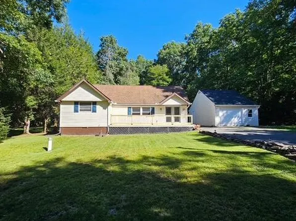 58 Woodland Rd, Albrightsville, PA 18210