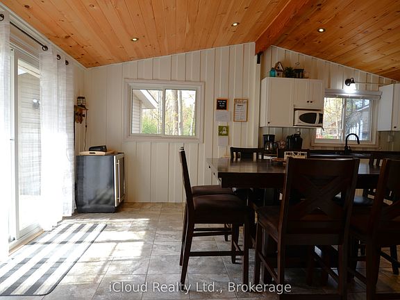 4th image of 20 Roberval Cir