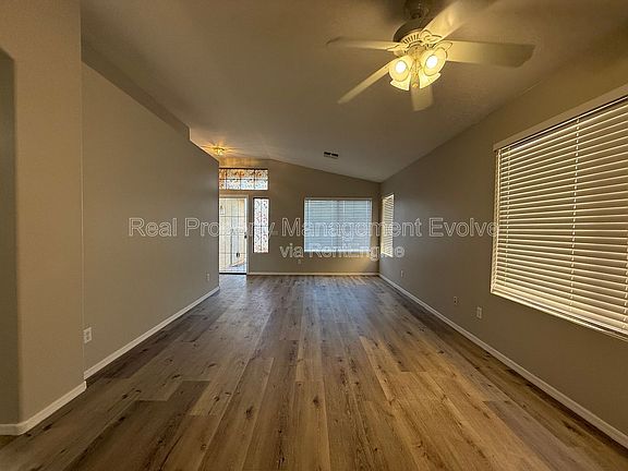 4th image of 1516 E Bowker St