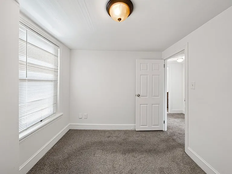 223 N New St — Photo 35