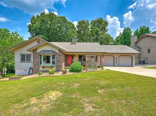 6 Glenbarr Cir, Bella Vista, AR 72715