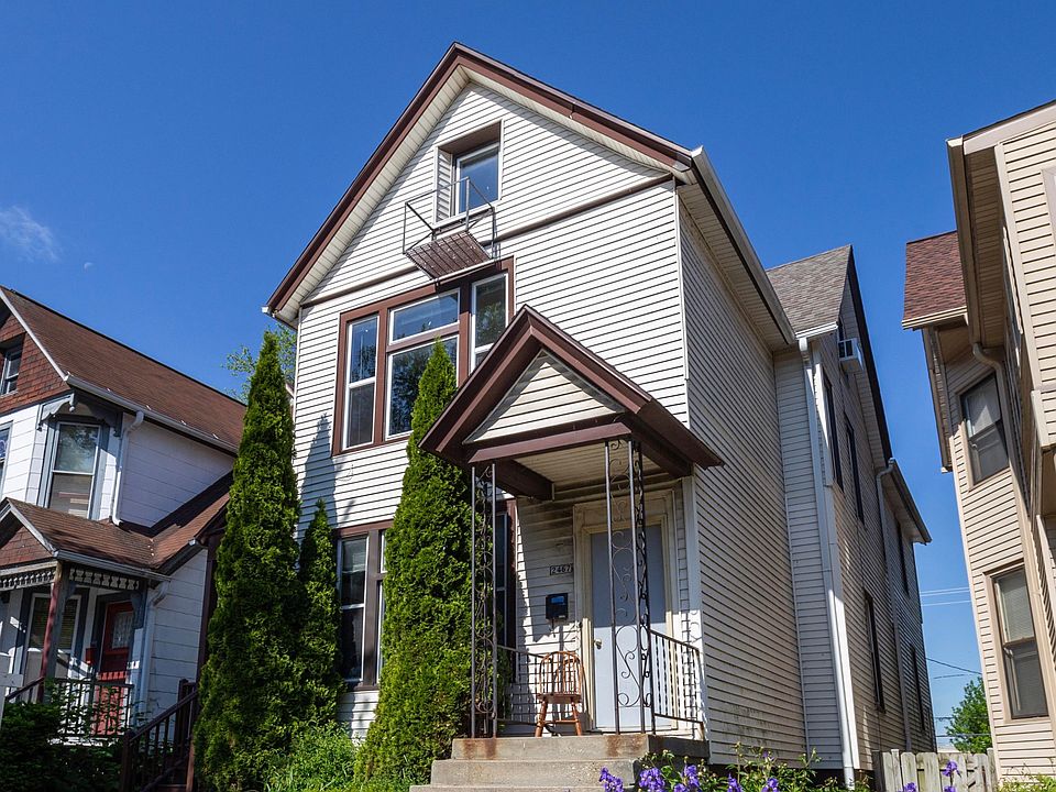 1st image of 2465 N Oakland Ave #2467