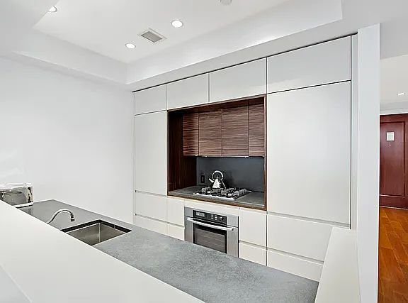 2nd image of 55 Wall St APT 508