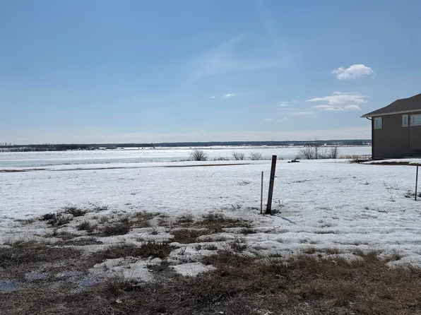 3608 Lakeshore Dr, Bonnyville, AB T9N 0E9