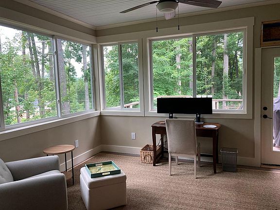 Bonus private office with Mountain views