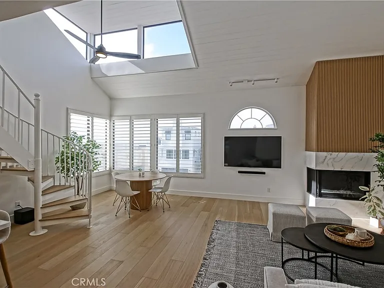 320 Marine Ave — Photo 13