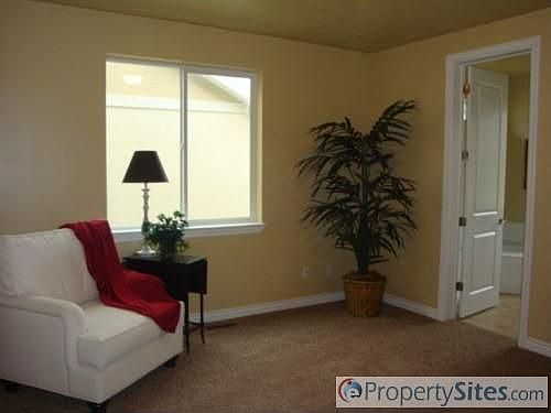 4th image of 2402 S Cottage Cv
