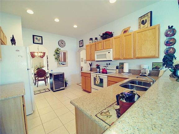5th image of 296 W Tower View Dr