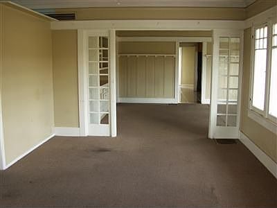4th image of 3231 E Ventura Ave
