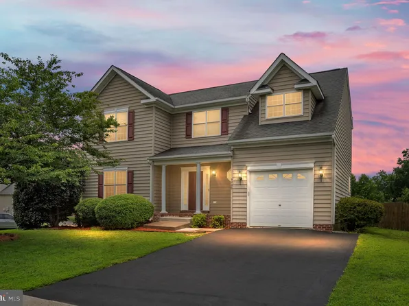 9900 Coventry Meadows Dr, Fredericksburg, VA 22408