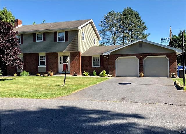 1st image of 3740 Dartmouth Dr
