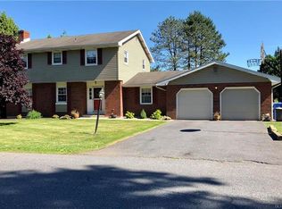3740 Dartmouth Dr, Bethlehem, PA 18020