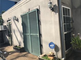 2104 State St, New Orleans, LA 70118