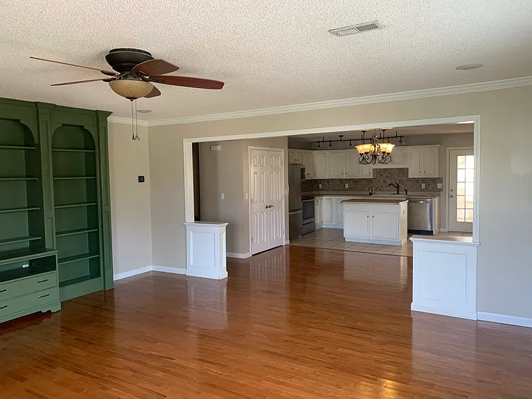 3115 Flynn Blvd — Photo 6