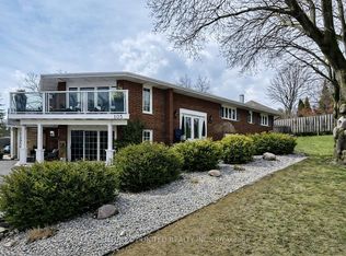 105 Ridgewood Rd, Peterborough, ON K9J 1P2